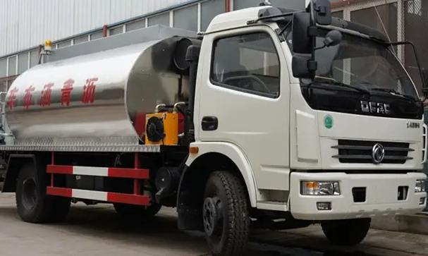 Asphalt Distributor Trucks: How Advanced Heating Systems Maximize Efficiency in Cold Weather Construction
